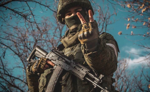 Солдаты КНДР громили нацистов под Курском с георгиевскими лентами