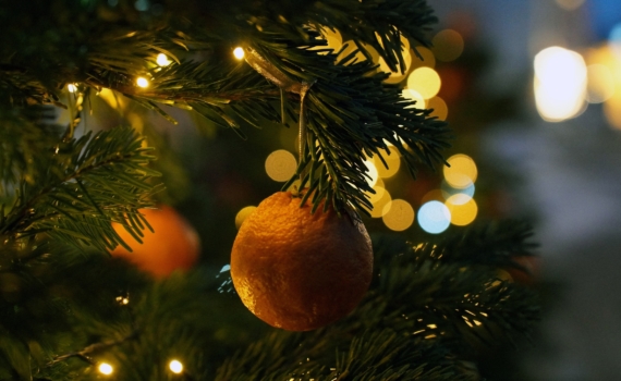 Чудеса по бюджету: ТОП-10 новогодних подарков до 500 рублей, которые точно порадуют близких Чудеса по бюджету: ТОП-10 новогодних подарков до 500 рублей, которые точно порадуют близких